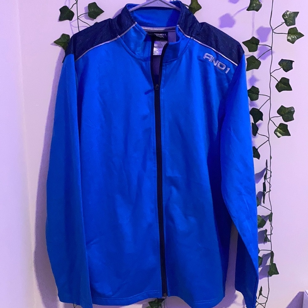 AND1 zip up